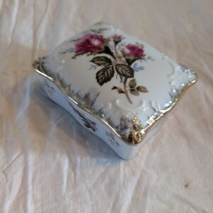 2/30$ Floral Trinket Box with Gold Accents